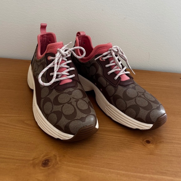 COACH C270 Tech Runner - Picture 1 of 4